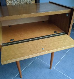 Chevet 1950 pieds compas