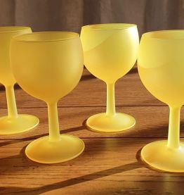 Flûtes et verres Jaunes
