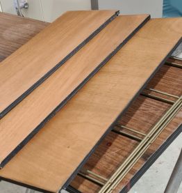 etagere  1960 vintage  , string, bois et metal  doré  55x58