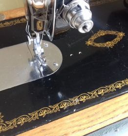 machine à coudre années 50 en état de marche