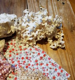  Lot de différentes Dentelles vintages 