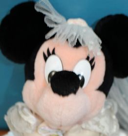 Peluche minnie en robe de mariée Disney vintage année 90