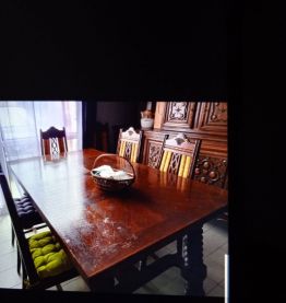 Salle à manger complète bois ciselé