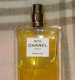 Chanel 19 pur parfum