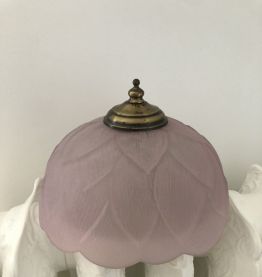 Applique en verre rose vintage 