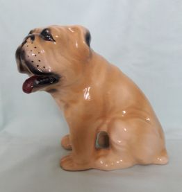 Ancien chien bouledogue en céramique
