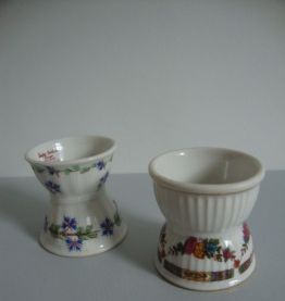 2 anciens coquetiers "diabolo" céramique et Porcelaine