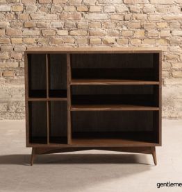 Buffet bas sur-mesure, en noyer, équipé de rangements vinyle