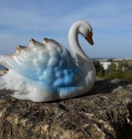 CYGNE BLANC PORCELAINE DE SAXE IMPECCABLE DORE OR FIN