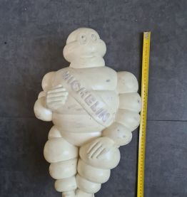 Bibendum Michelin - mascotte de camion. "made in Fr