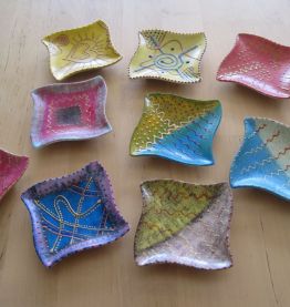 9 Mini coupelles en porcelaine peinte main décor unique  