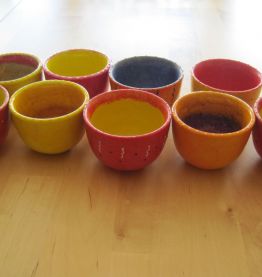 9 mini bols  en porcelaine peinte main décor unique   