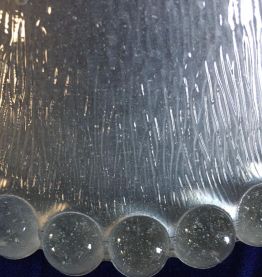 2 Abats-jour en verre épais et bords perlés