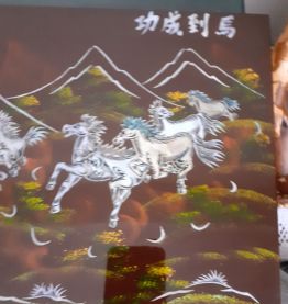 Panneau de laque Marquetés Instration de nacre signé 