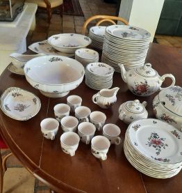 Service table Villeroy et Boch "Alt Strasburg" 90 pièces