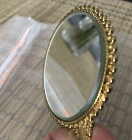 Petit miroir à manche