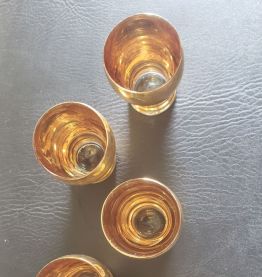 5 verres vintage entièrement dorés très bon état 