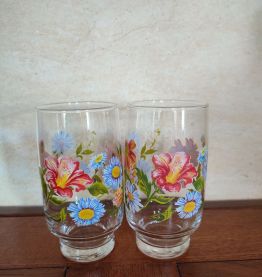 Lot de 2 verres vintage Arcoroc motifs floraux