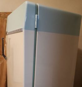 Frigidaire Vintage Bar