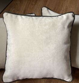 Lot 3 coussins velours beige