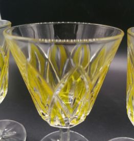 Lot de 4 verres à vin  en cristal de Reims VMC