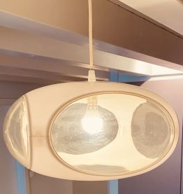 Suspension UFO par Colani