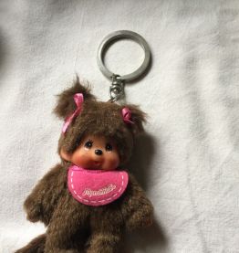 Porte-clés «  kiki Monchhichi » fille rose 