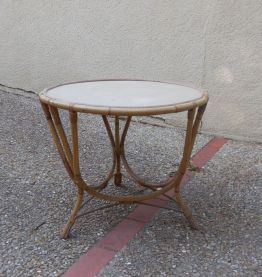 petite table en rotin