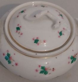 Sucrier en porcelaine VIEUX PARIS fin xixeme. 