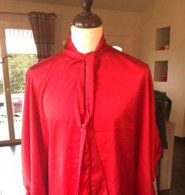 Chemisiers long e large Chemisier rouge cravate large