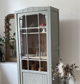 Bonnetière /Vitrine vintage