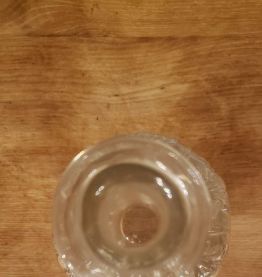 Carafe motifs feuilles très bon état vintage pas de bouchon