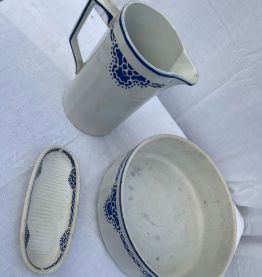 Service de toilettes 3 pieces moulin des loups et hamages