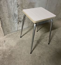 Tabouret en formica années 70