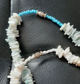 COLLIERS DE COQUILLAGES