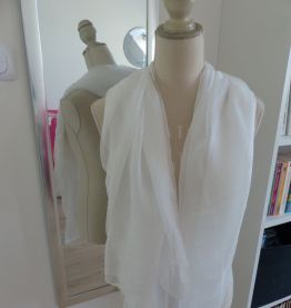Grand Foulard ou Etole Blanche Fine