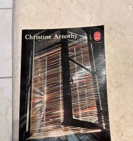 Jouer à l'été, Christine Arnothy (Ref. 2024-306)