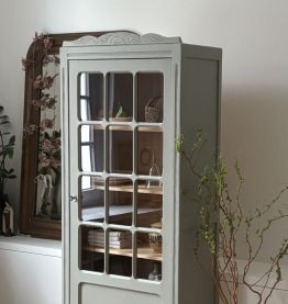 Vitrine parisienne vintage