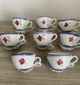 Lot 16 tasses à café  porcelaine Digoin Mary Lou an 40