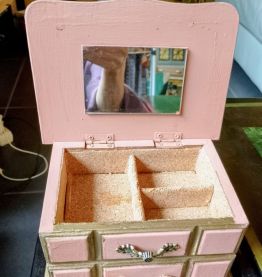 coffre à bijoux en bois repeint