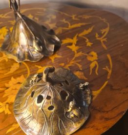 brule encens bronze art nouveau feuille, grenouille ciselé ,