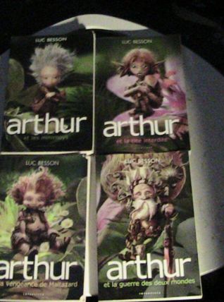 4 tome de la saga Arthur et les minimoys