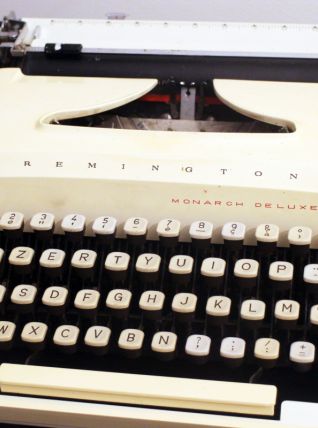 Machine à écrire Remington Monarch Deluxe des années 1970