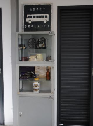 Vitrine infirmiere marque Jouan