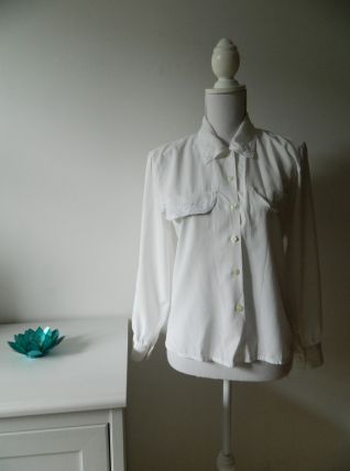 Chemise blanche vintage col à pointes broderies et boutons nacrés