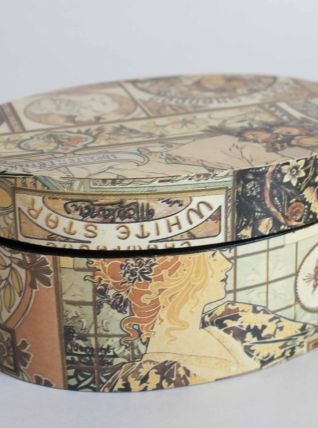 boîte à bijoux aux dessins art déco