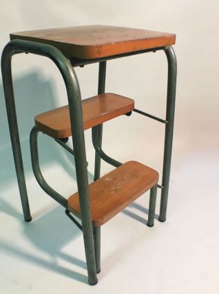 Tabouret-marchepied d'atelier ou d'école