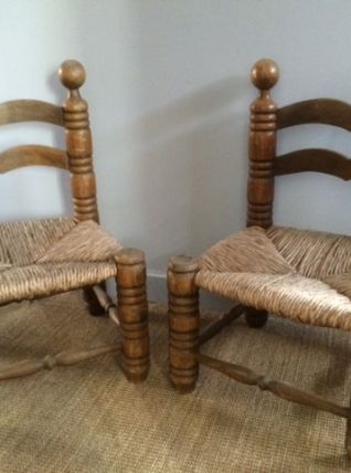 Paire de chaises basses paillées