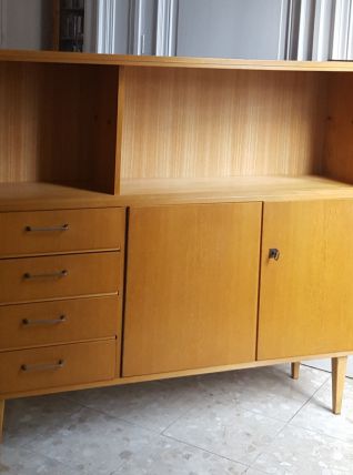 Enfilade/bahut en bois, pieds fuseaux, style scandinave