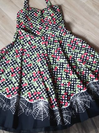 Robe dos nu "cerises"